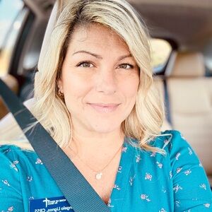 Meet your Posher, Angela